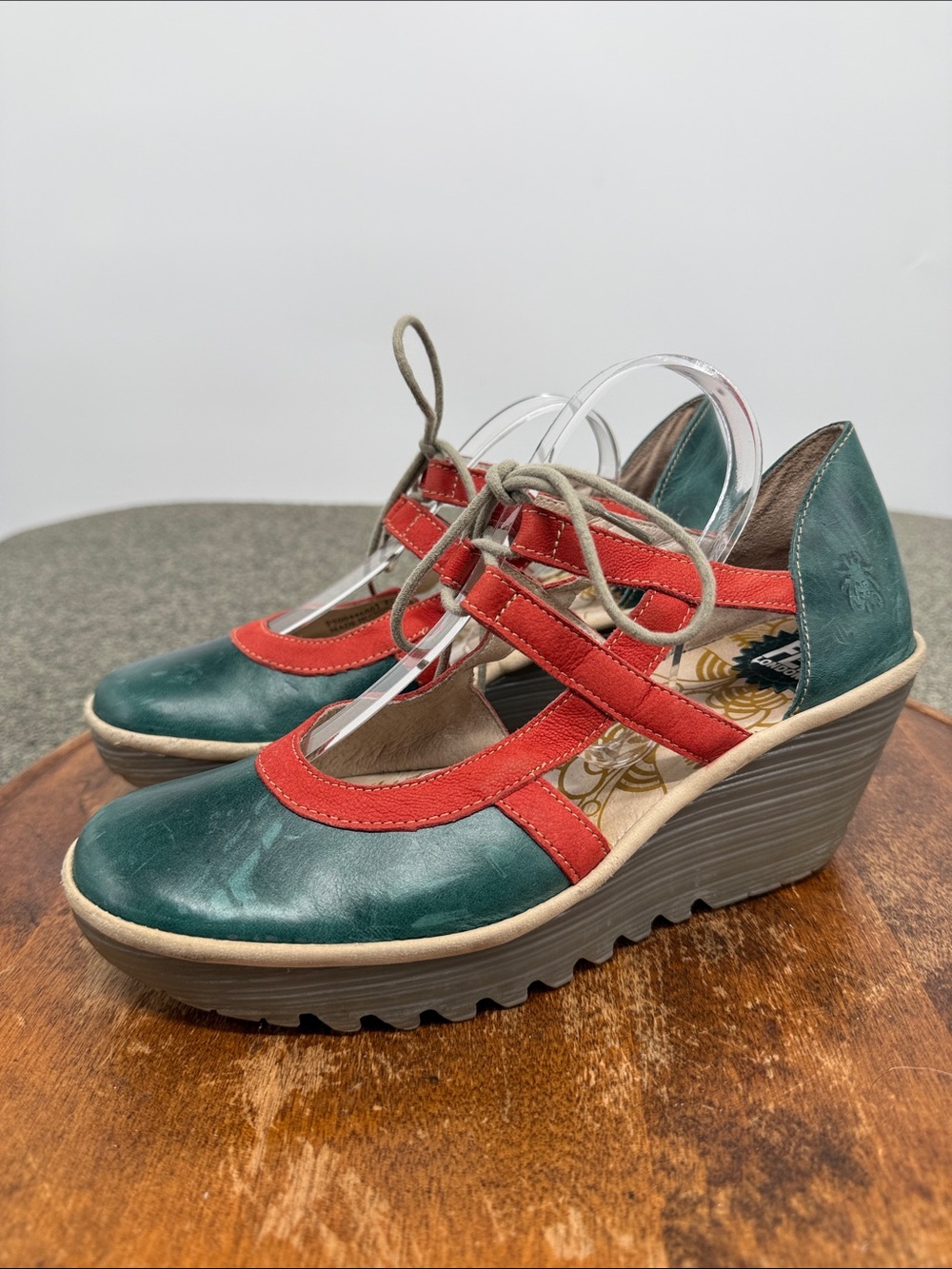 Fly London Shoes Wm 40 US 9-9.5 Yett Wedge Green Red Lace-Up Mary Jane